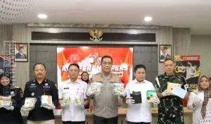 SABU 40 Kg Dari Negeri Jiran MALAYSIA Berlabu Di Pelabuhan Pare Pare