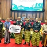 Tegas! Gubernur Andi Sudirman Sulaiman:Jalan Yang Di Tanami Pisang Tidak Akan Di Prioritaskan Perbaikannya