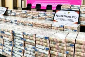 Kasus Tambang Ilegal di Lahan Transmigrasi, Kejati Kaltim Sita Uang Rp,699 Miliar Kerugian Negara Capai Rp,6,8 Triliun
