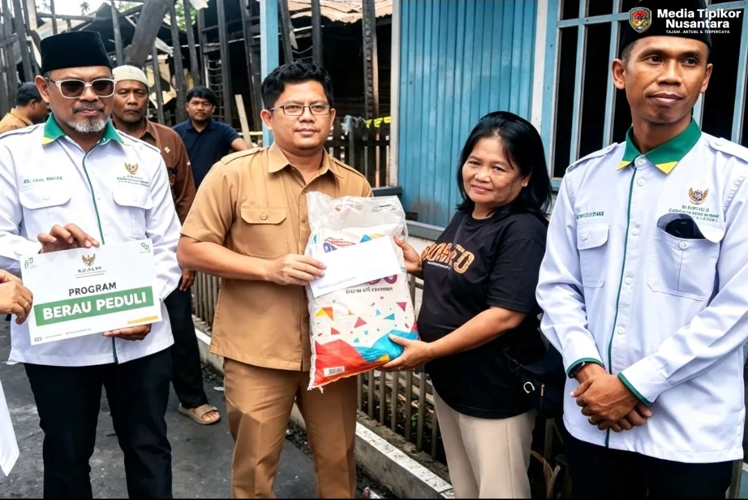 Baznas Berau Kunjungi Lokasi Kebakaran,Serahkan Bantuan Untuk Mama Marlina Dan Tegaskan Pentingnya Gotong Royong