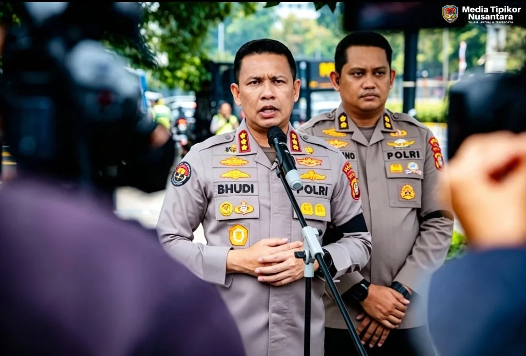 Polda Metro Jaya & Kodam Jaya Gelar Apel Kesiapan Pelayanan Masyarakat di Sejumalah Titik